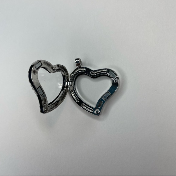 Gem Dazzle Heart Locket - Picture 7 of 8